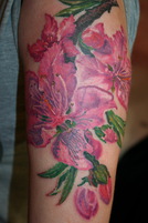 тату цветок, женская татуировка, татуировка цветная цветок персика